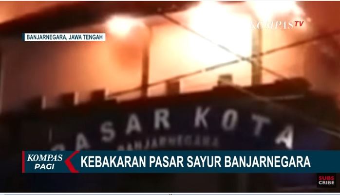 pasar-sayur-banjarnegara-terbakar-api-keluar-dari-masing-masing-kios.jpg