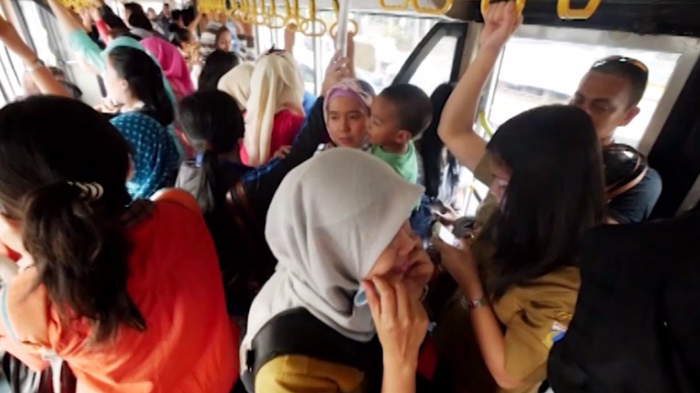 Pelecehan Seksual di Depok Terekam Kamera, Pelaku Kini dalam Pengejaran Polisi, Simak Videonya!