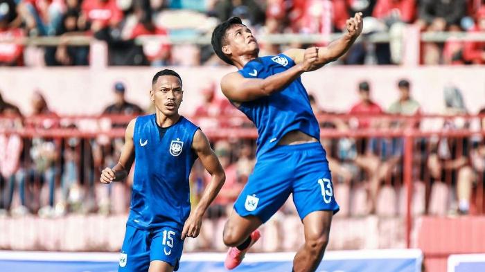 pemain-psis-semarang-melakukan-pemanasan-sebelum-melawan-persijap-jepara.jpg