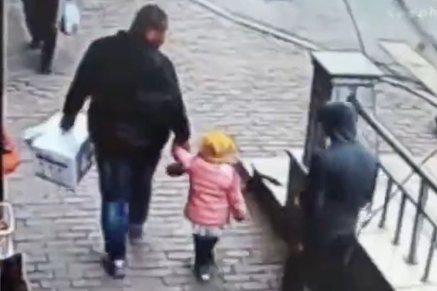 Apa yang Dilakukan oleh Ayah Ini Ketika Tahu Anaknya Akan Diculik Sungguh Heroik, Simak Videonya!