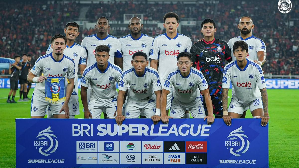 penggawa-arema-saat-menjamu-persija.jpg
