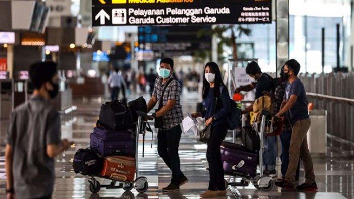 penumpang-saat-tiba-di-terminal-3-bandara-soekarno-hatta-tangerang-banten-selasa-1252020.jpg