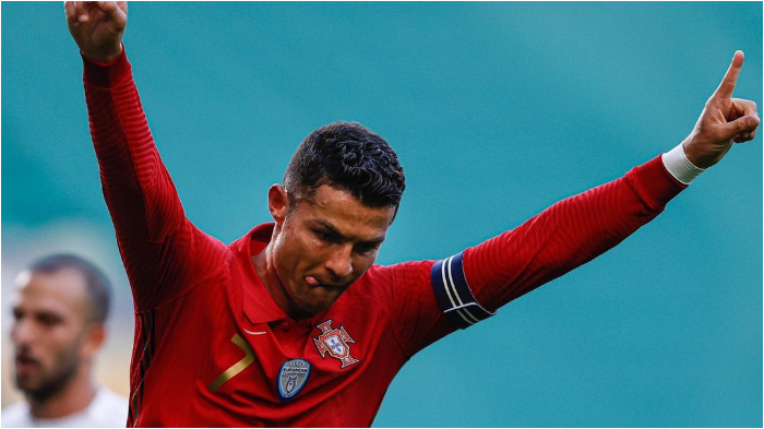 penyerang-sekaligus-kapten-timnas-portugal-merayakan-gol-ke-gawang-israel.jpg