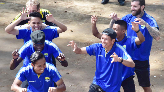 Jelaskan Manfaat Outbond, Pelatih Persib Bandung Ungkap Sebelumnya Para Pemain Tak Saling Akrab