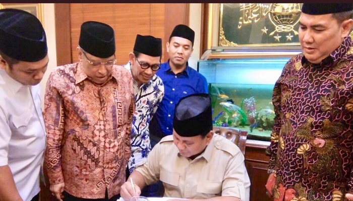 pertemuan-prabowo-dengan-jajaran-pbnu_20180717_082806.jpg