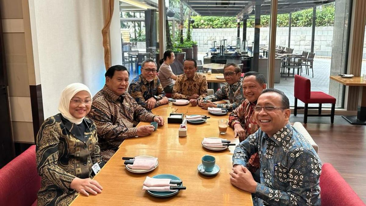 prabowo-bersama-menteri-kabinet-jokowi.jpg