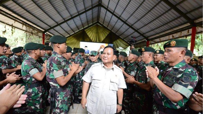 prabowo-melakukan-kunjungan-ke-batalyon-infanteri-yonif-para-raider-pr-330tri-dharma-td.jpg