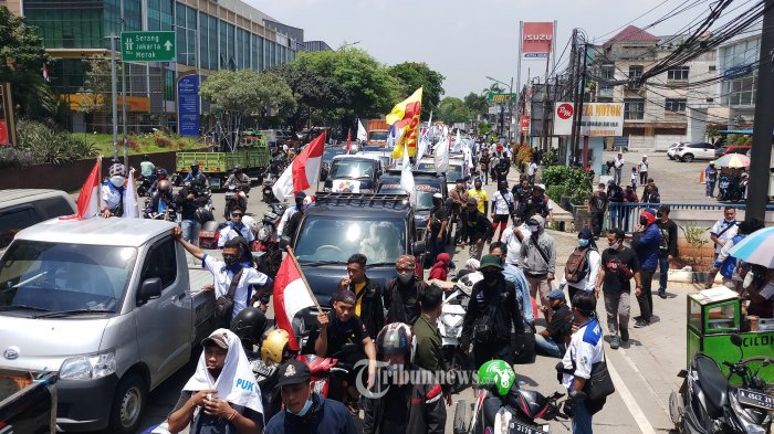 ratusan-buruh-yang-tergabung-dalam-federasi-serikat-pekerja-metal-indonesia-fspmi-tangerang-raya.jpg