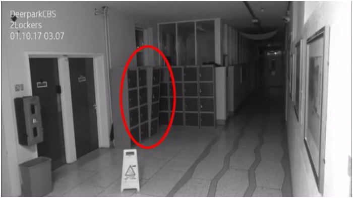 Awalnya Tampak Biasa Tapi Lihat Video Ini Sampai Selesai, Ada yang Tak Wajar pada Lemari di Pojokan