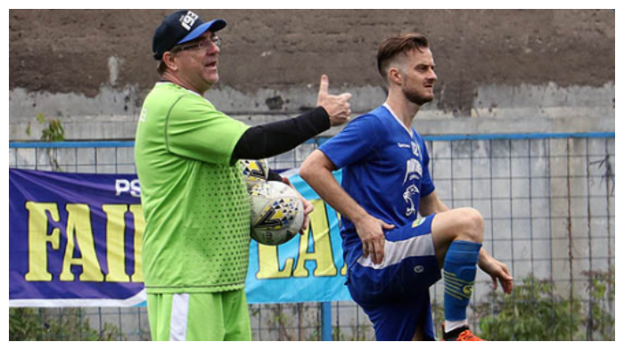 Pelatih Persib Bandung Yakin Alasan Ini akan Buat Ezechiel dan Rene Tampil Penuh Semangat Lawan PSIS