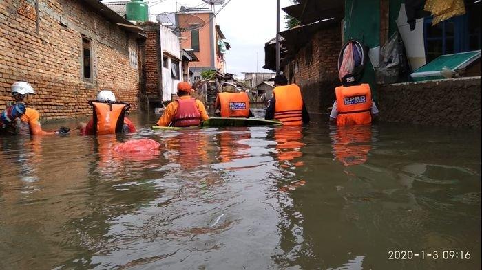 Banjir Jakarta Mulai Surut, Laporan BNPB Sebut 183.000 Warga Masih Mengungsi