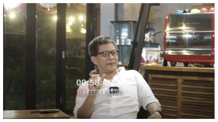 Rocky Gerung soal Sidang Rizieq Shihab, Ungkit Kerumunan Jokowi di NTT hingga Sebut Pengadilan Sesat