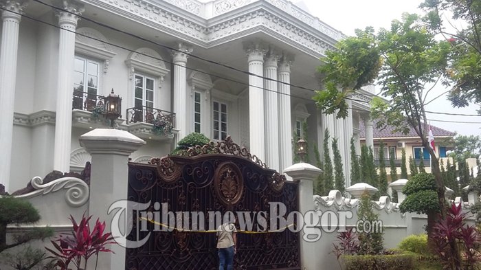 Terlihat Mahluk Misterius di Rumah Bos First Travel, Warga: Saat Saya Coba Cari-cari tapi Gak Ketemu