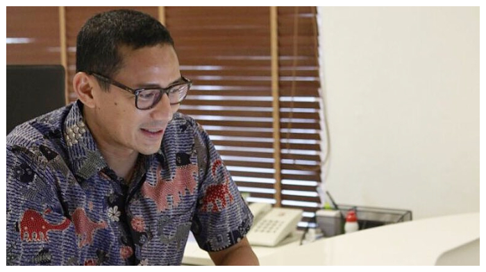 Posting Foto Jadul, Netizen Sebut Sandiaga Uno Mirip Ongky Alexander di Film 'Catatan Si Boy'