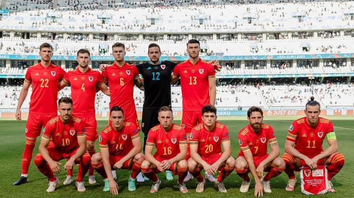 sesi-foto-bersama-skuad-timnas-wales-pada-pertandingan-perdana-grup-a-euro-2020-melawan-swiss.jpg