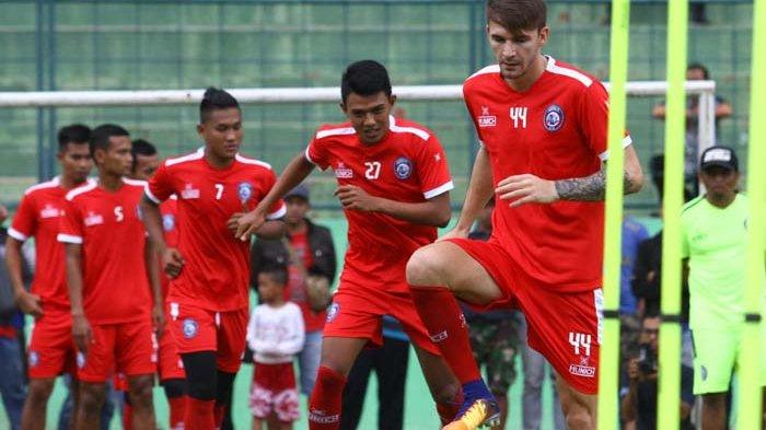 sesi-latihan-perdana-arema-fc-jelang-kompetisi-2019.jpg