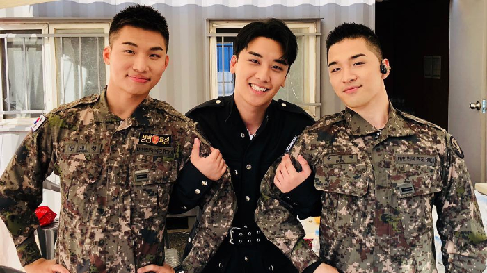 seungri-taeyang-dan-daesung_20181008_180446.jpg