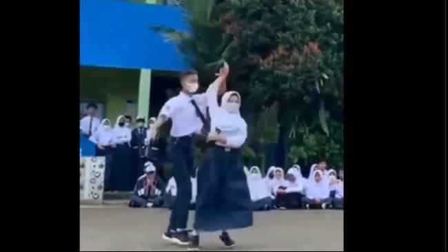 siswa-smpn-1-ciawi-bogor-viral.jpg