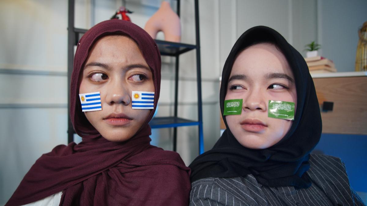 stiker-arab-dan-uruguay.jpg