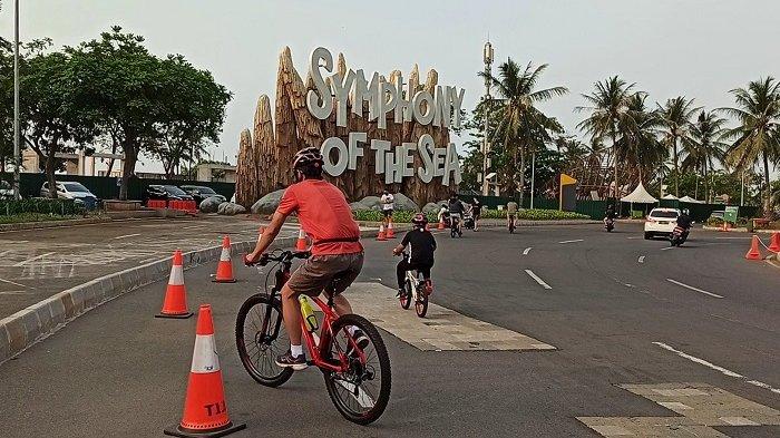 Sehari Jelang Penerapan PSBB, Taman Impian Jaya Ancol Justru Dipenuhi Pengunjung