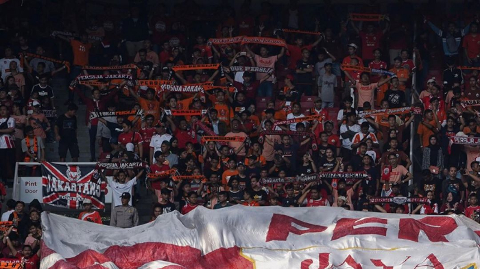 suporter-persija-jakarta-the-jakmania-pada-kamis-1172019.jpg
