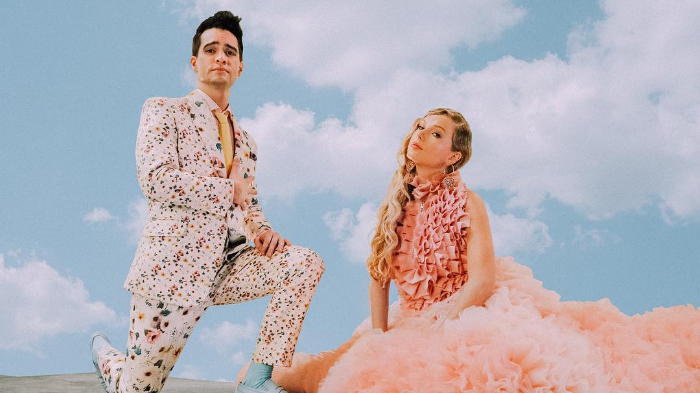 Taylor Swift Rilis Lagu 'ME!' feat. Brendon Urie Panic! At The Disco, MV Ular Berubah Jadi Kupu-kupu