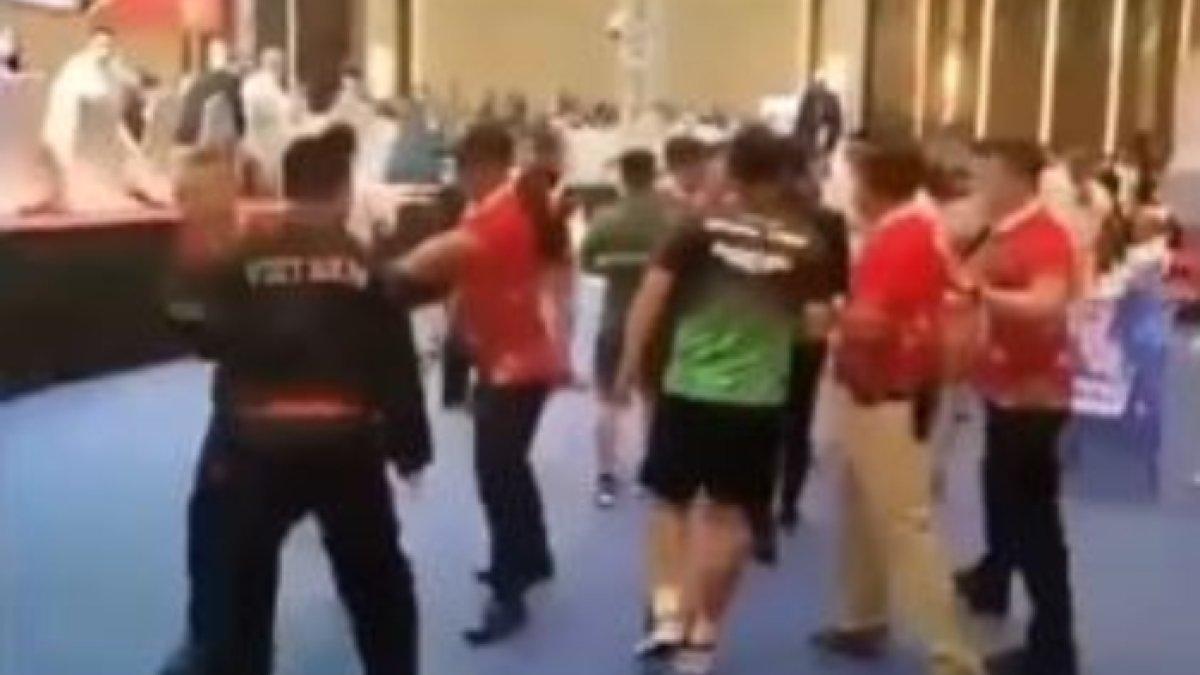 GEGER Video Pelatih Pencak Silat Vietnam Tantang Duel Pelatih Indonesia, Begini Endingnya