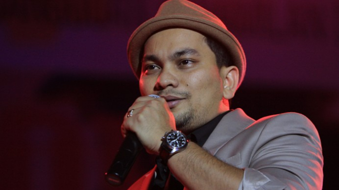 Tompi Tiba-tiba Bicara Soal Perban di Kepala: Dokternya Perlu Sekolah Lagi!