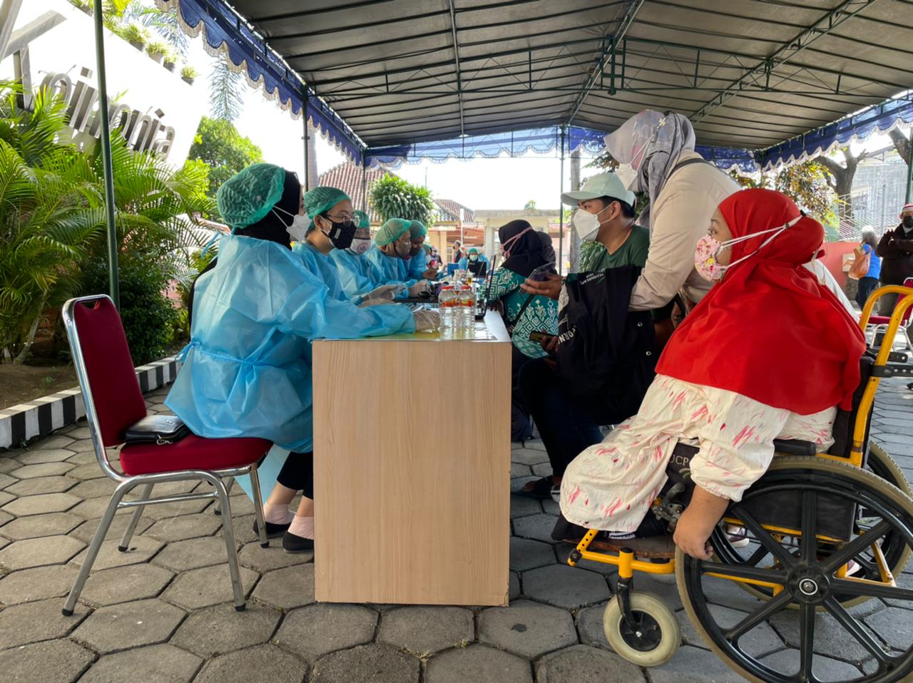 vaksinasi-yang-dilaksanakan-oleh-racym.jpg