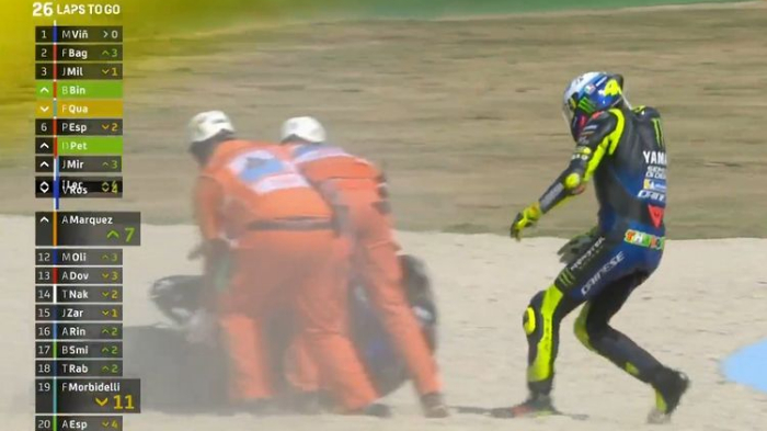 valentino-rossi-alami-lowside-tikungan-kedua-di-motogp-emilia-romagna-2020.jpg