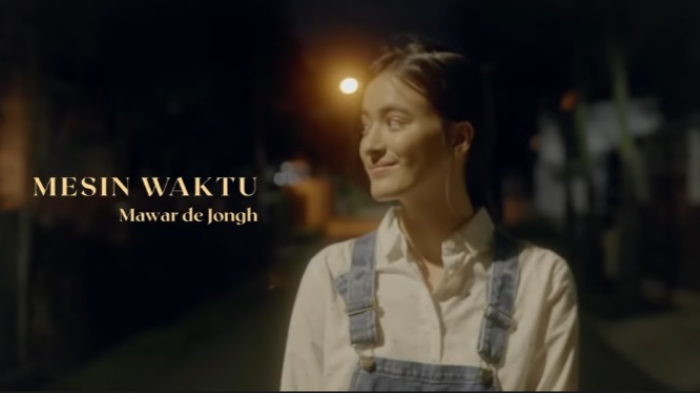 video-klip-mesin-waktu-mawar-de-jongh.jpg