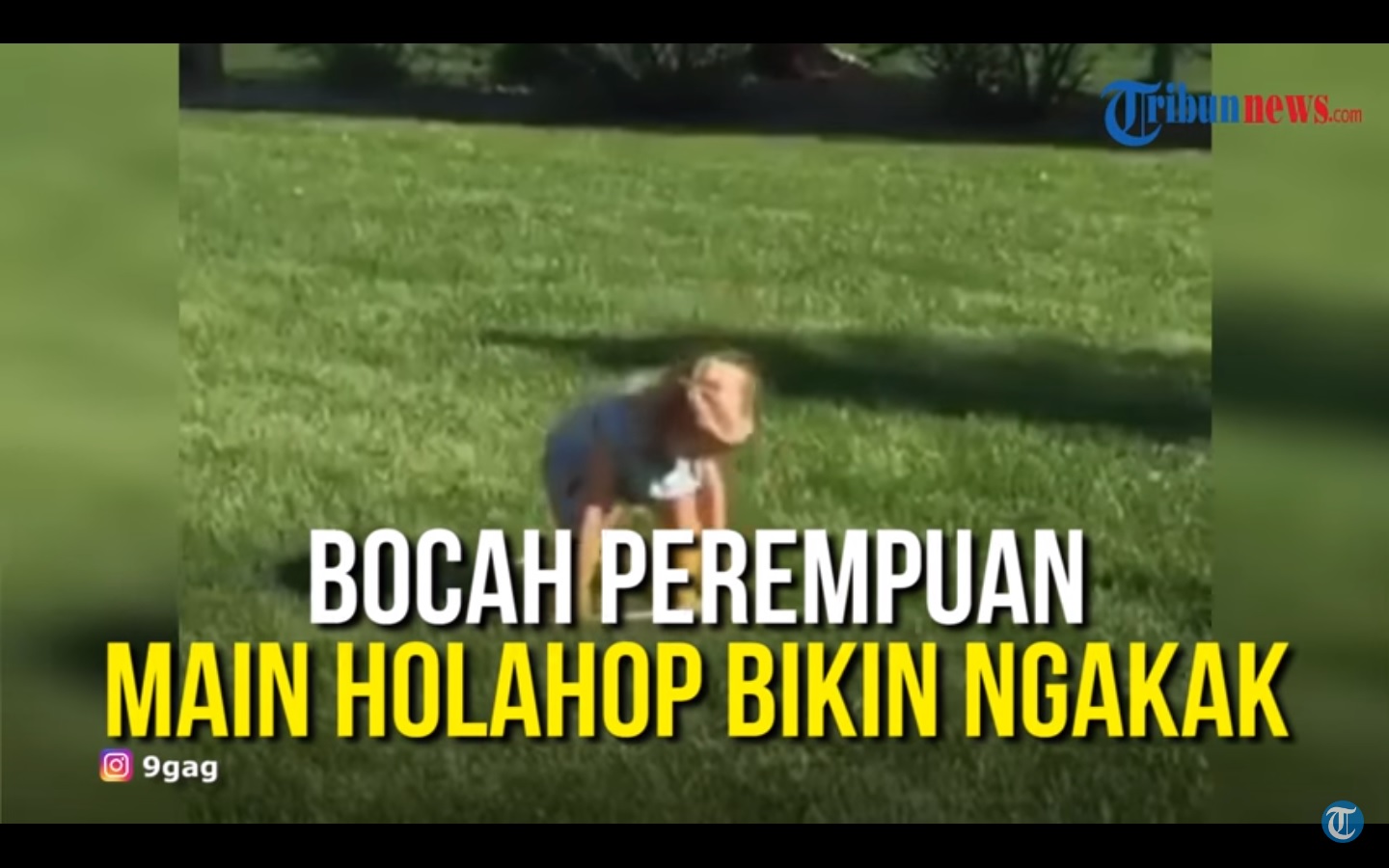 Tingkah Konyol Bocah Perempuan Main Holahop Bikin Ngakak, Lihat yang Terjadi di Akhir Video!
