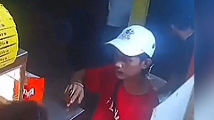 viral-pria-palak-outlet-umkm-minta-2-ayam-gratis-tak-diberi-ngamuk.jpg