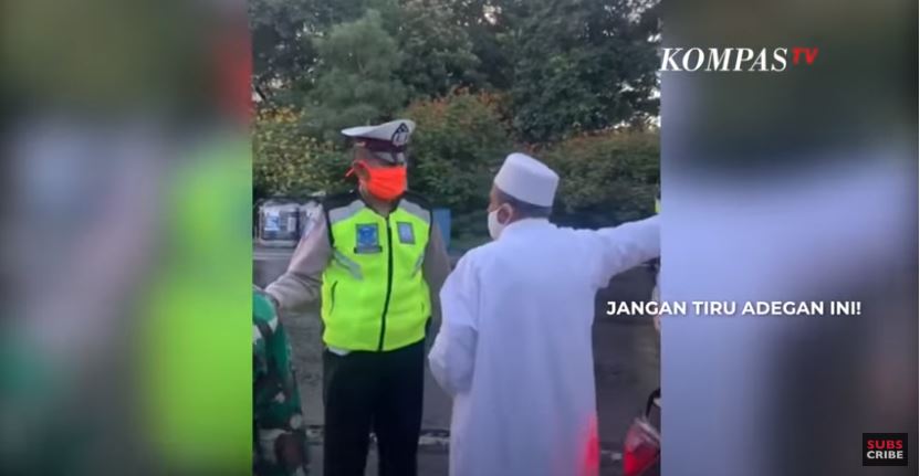 Momen Pecahnya Cekcok Habib Umar Assegaf, Tiba-tiba Turun dari Mobil Hampiri Aparat