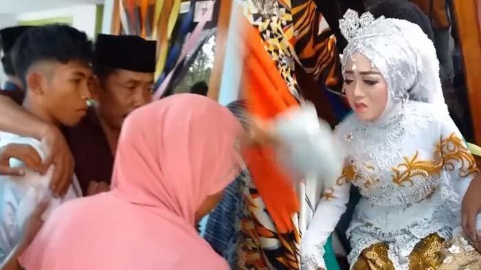 Viral Video Pengantin Pria Ketakutan Lihat Istrinya Sendiri di Pelaminan, Diduga karena Diguna-guna