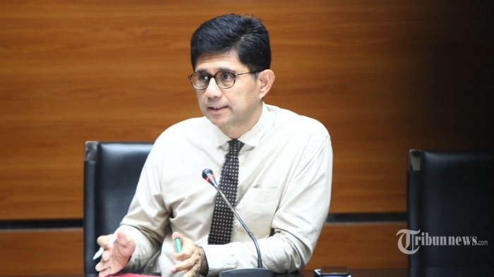 UPDATE OTT KPK: Dirut PTPN III Diduga Terima 345 Ribu Dolar Singapura soal Distribusi Gula