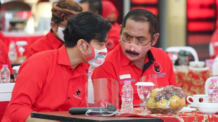 wali-kota-solo-fx-hadi-rudyatmo-kanan-dan-bakal-calon-wali-kota-solo-gibran-rakabuming-raka-kiri.jpg