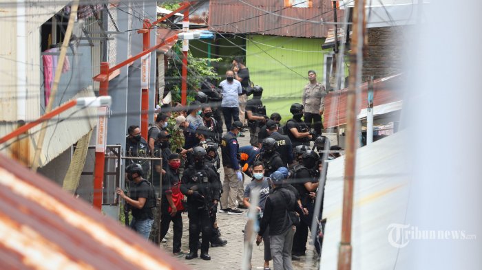 Polisi Beberkan Peran 3 Perempuan Terduga Teroris yang Ditangkap terkait Bom di Gereja Katedral