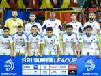 Arema-FC-melakukan-sesi-foto-bersama-sebelum-lawan-semen-apdang.jpg