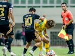 Cuplikan-pertandingan-Dewa-United-vs-Persebaya-Suraba.jpg