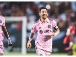 Lionel-Messi-tersenyum-dan-berlari-saat-berseragam-Inter-Miami.jpg