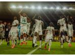 Para-pemain-Senegal-melakukan-selebrasi-gol-dari-Sadio-Mane-ke-gawang-Mauritania.jpg