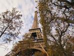 Pemandangan-menara-Eiffel-Prancis.jpg