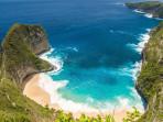 Pemandangan-sempurna-di-pantai-kelingking-di-pulau-nusa-penida-Indonesia.jpg
