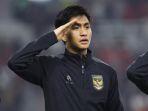 Potret-Sulthan-Zaky-mengenakan-jaket-Timnas-Indonesia.jpg