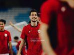 Potret-Thom-Haye-Saat-Mengikuti-Sesi-Latiham-Timnas-Indonesia.jpg