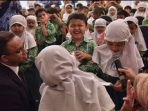anies-baswedan-bersama-anak-anak-tk-al-azhar-sentra-premier-jakarta-timur-di-balai-kota_20180425_192557.jpg