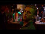 cuplikan-film-the-guest-yang-dibintangi-dan-stevens.jpg