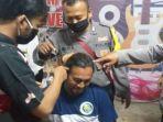 fakta-warga-banyuwangi-viral-karena-kebal-sabetan-senjata-tajam-begal-cuma-lecet-cibacok-pedang.jpg