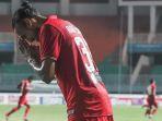 gelandang-asing-persija-jakarta-rohit-chand-merayakan-golnya-yang-dicetak-ke-gawang-persita.jpg